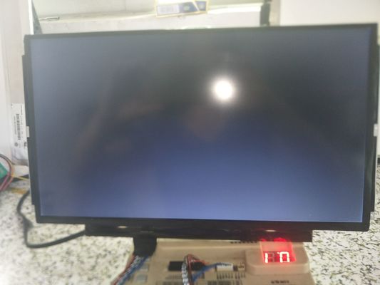 N133BGE-L41 Innolux 13.3 &quot;1366 (RGB) × 768220 شمعة / متر مربع شاشة LCD الصناعية