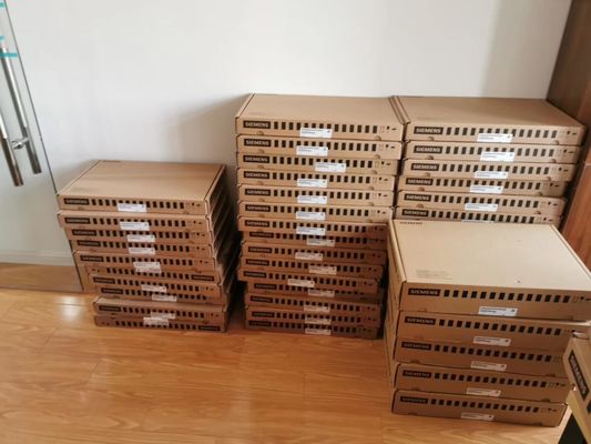 NL6448BC33-31D NLT 10.4 بوصة 350CD / M2 LCM 640 × 480 640 × 480RGB CCFL TTL درجة حرارة التشغيل: 0 ~ 50 درجة مئوية قرص LCD الصناعي