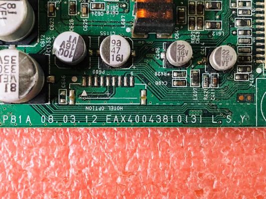 32.0" 1920×1080 69PPI 500cd/m2 لوحة LCD TFT LC320WUN-SAB3 89/89/89/89 (النوع.)